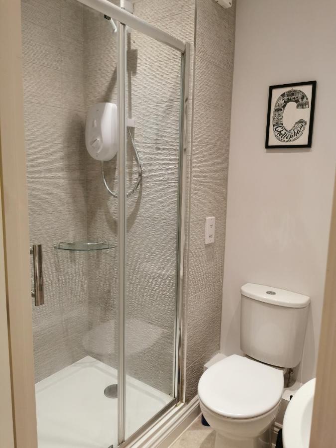 Axiom Apartment - Beautiful Stylish 2 Bed. Cheltenham Ngoại thất bức ảnh