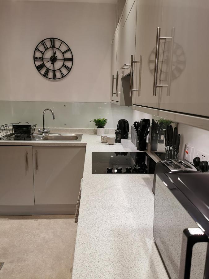 Axiom Apartment - Beautiful Stylish 2 Bed. Cheltenham Ngoại thất bức ảnh